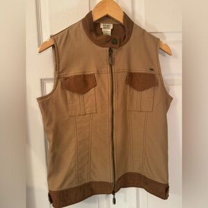 Vintage RTG Sport Collections women’s vest tan and brown, size 7 (M) cabin